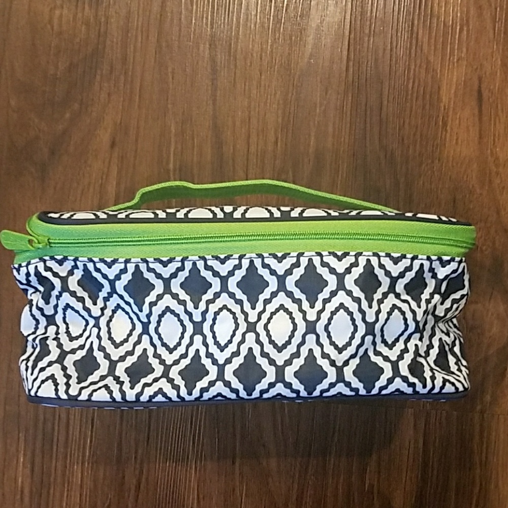 SUNDAY SALE Brand New Thirty-One Glamour Case